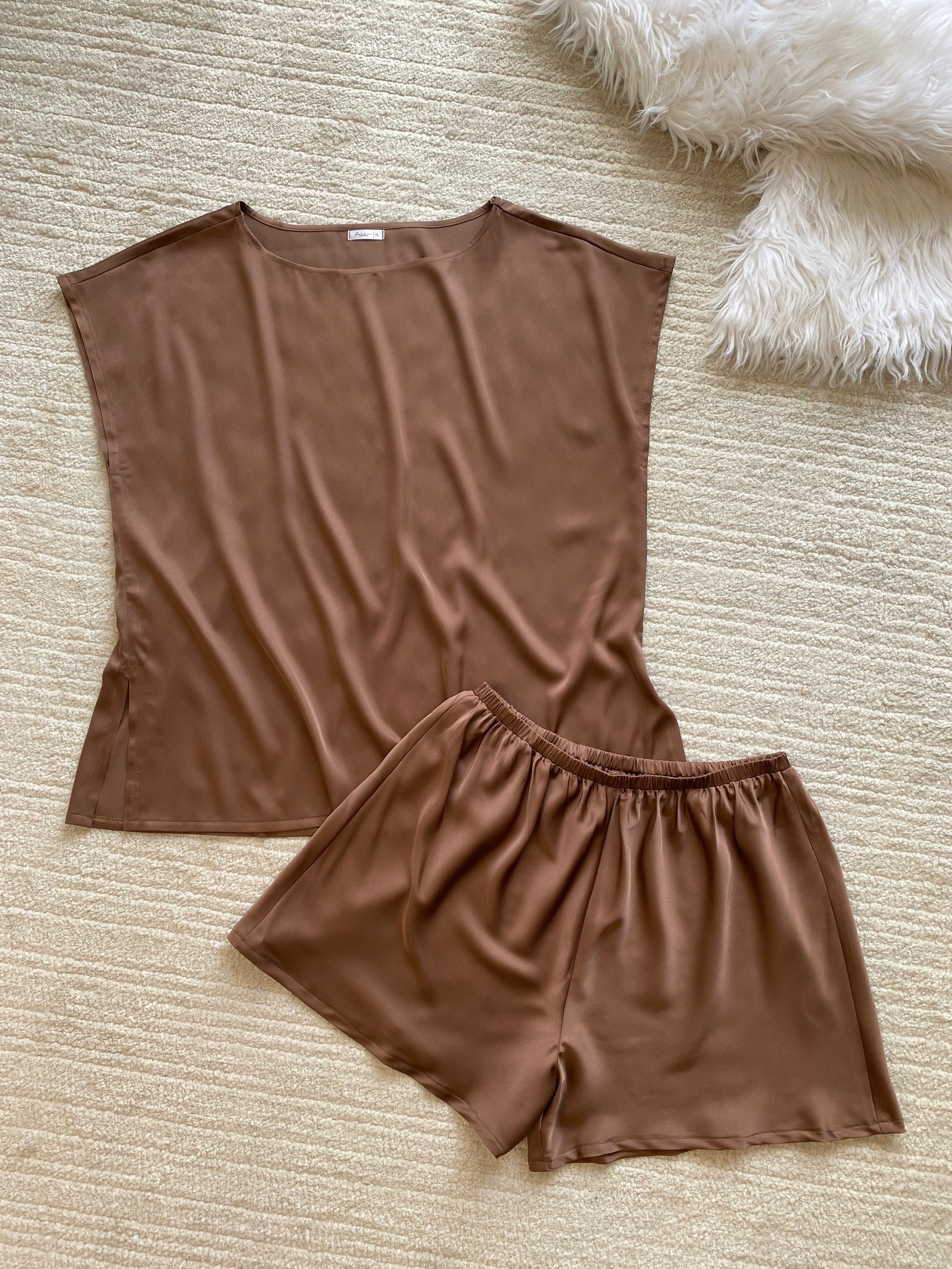 Ara SSet, Satin Pajama Set, Short Sleeve Silky Sleepwear, Elegant Loungewear