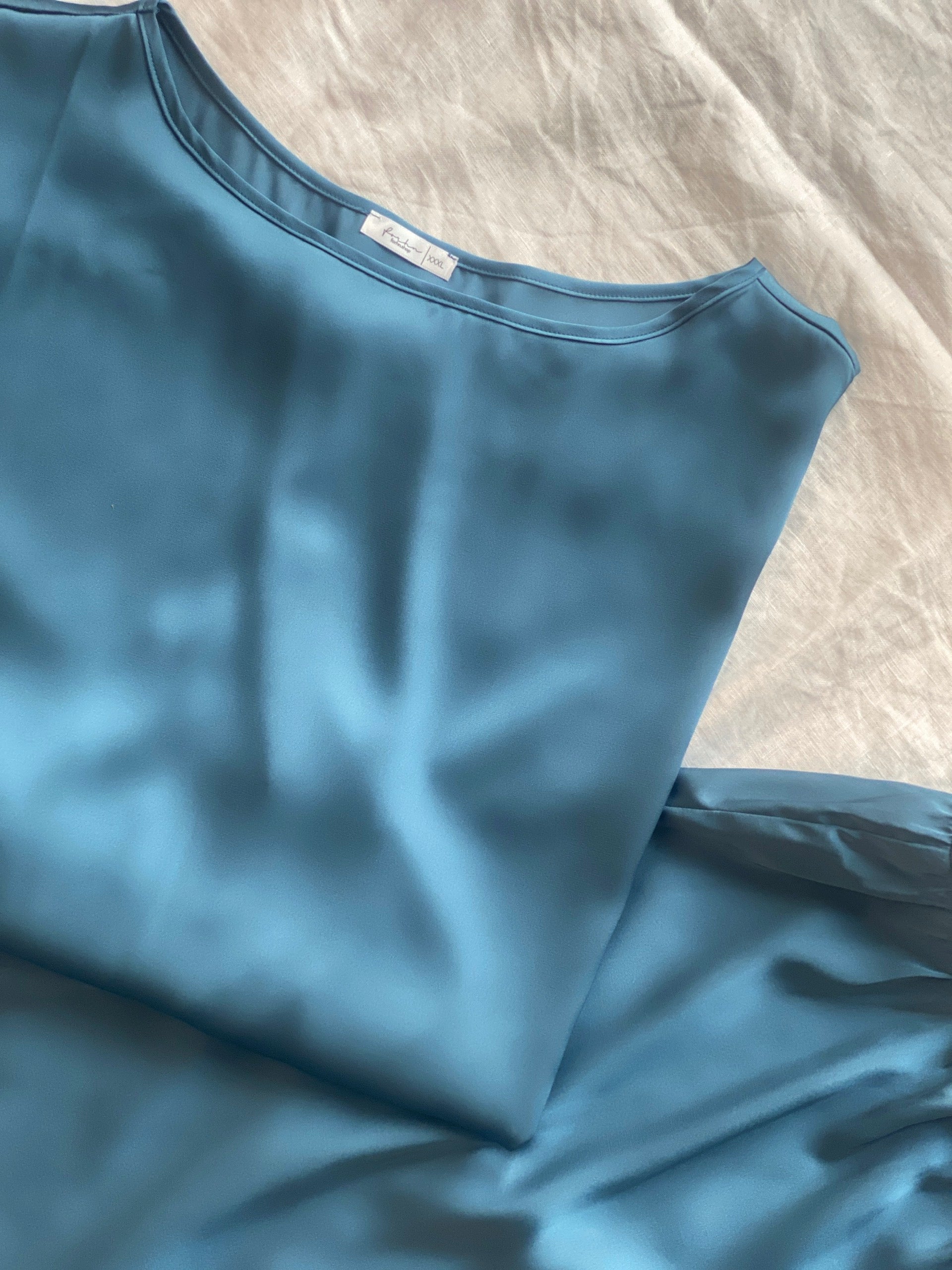 Ara SSet, Satin Pajama Set, Short Sleeve Silky Sleepwear, Elegant Loungewear