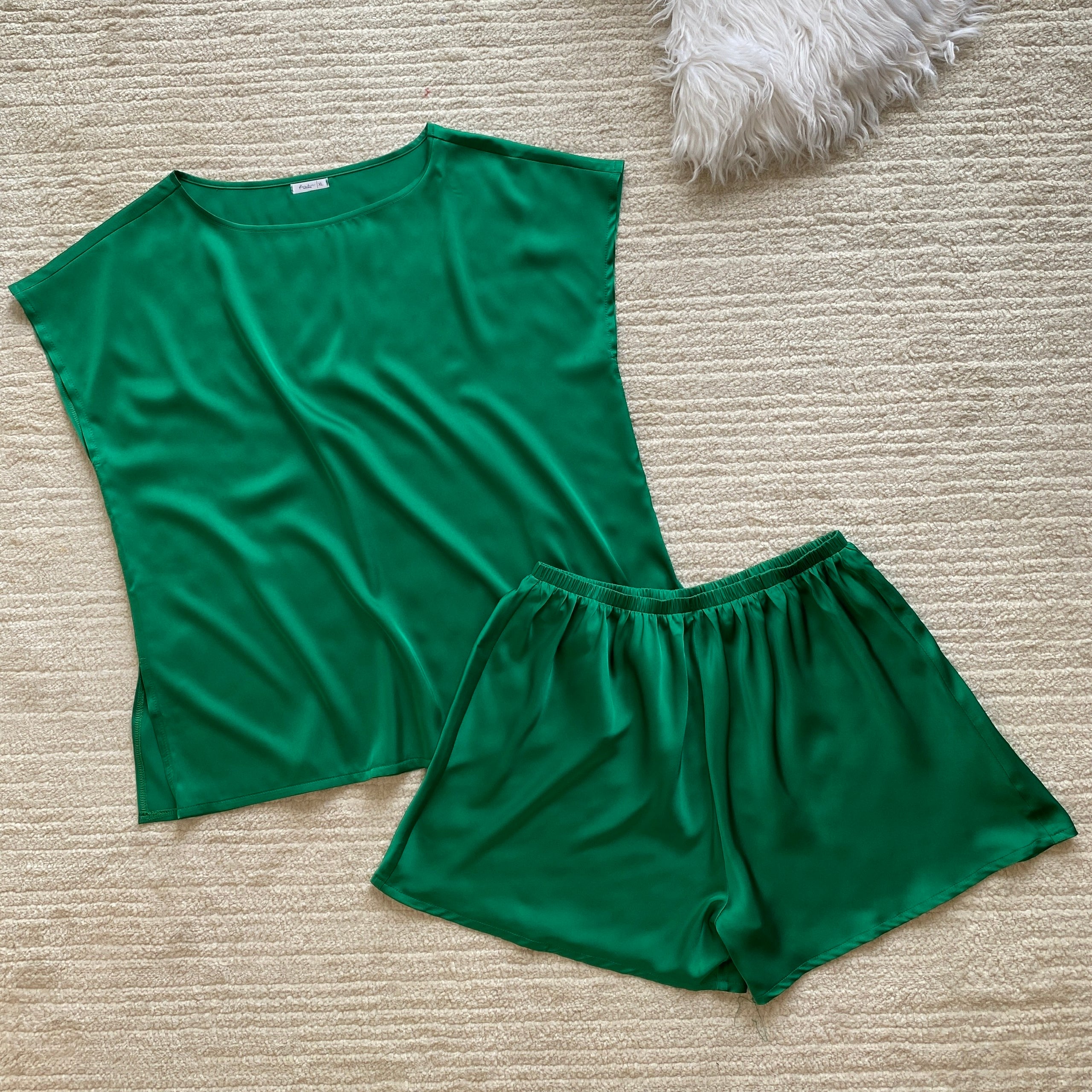 Ara SSet, Satin Pajama Set, Short Sleeve Silky Sleepwear, Elegant Loungewear